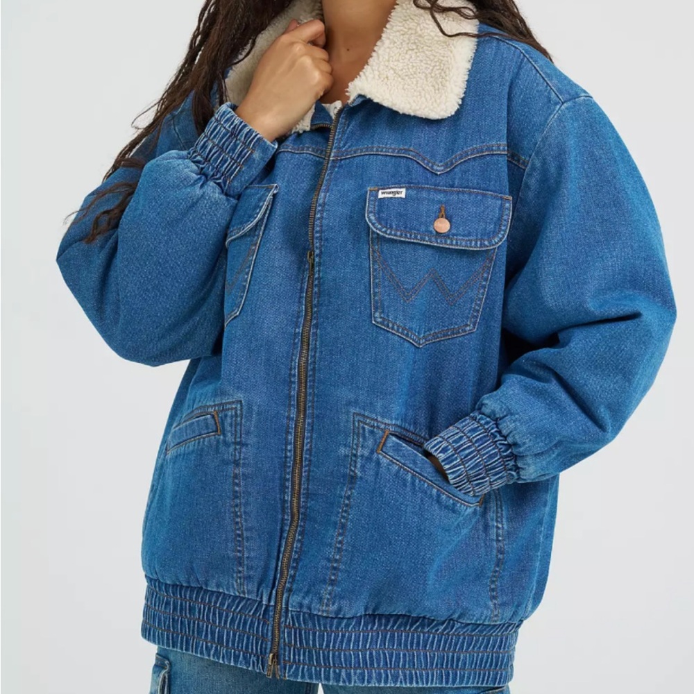 Wrangler Blue Denim Jacket with White Shearling Collar - Picture 2 of 3